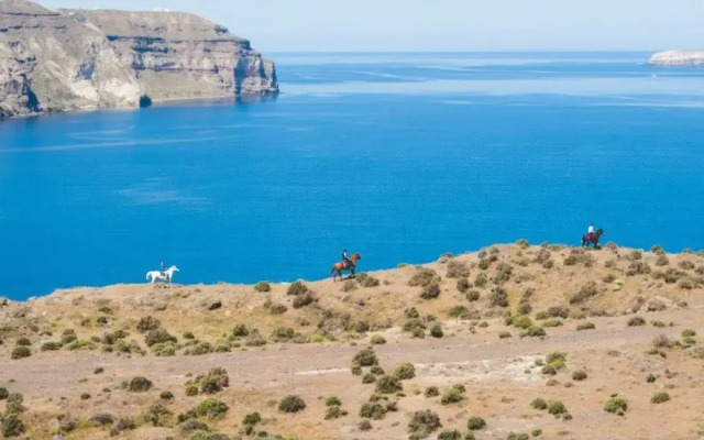 Caldera sky & sea