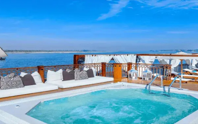 Dahabeya Molouky Nile Cruise