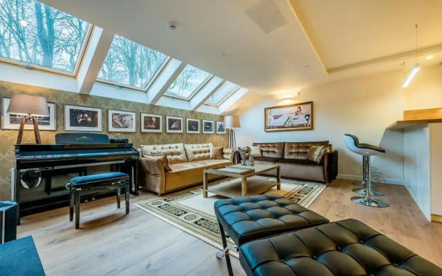 Hills Park Luxury Apartment