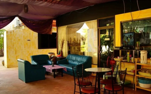 OYO 1163 Eden Hostel