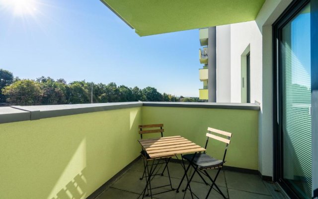 Vienna City and SPA - Modern Apartments next to Therme Wien & 15 Minutes to the City Center