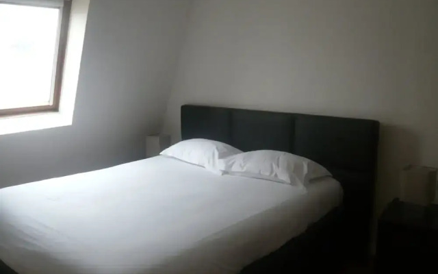 Bridgestreet Champs Elysees