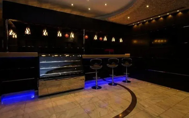 Family House Hotel