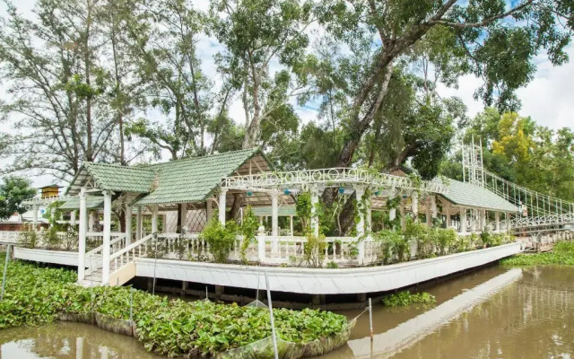 Satraco Royal Hotel