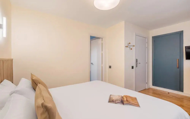 Granada Suites by Olala Homes