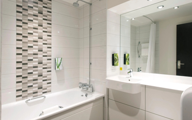 Premier Inn Bournemouth East Cliff