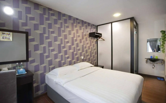 OYO 383 V3 Hotel Nusajaya