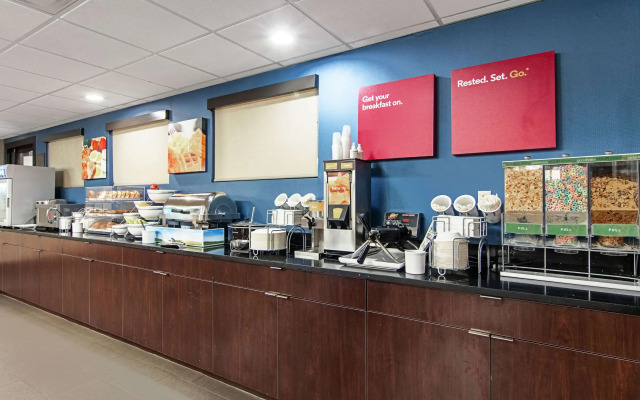 Comfort Suites Knoxville Airport