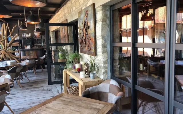Hôtel Restaurant L'Atelier de Donat