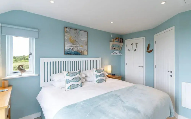 Host Stay Blue Waters