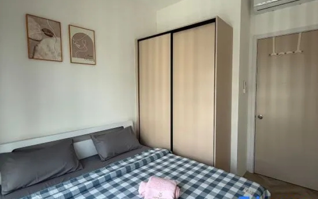 Upton | Near Timberland medical, Aeon by HopeHome – Guest Rooms – Kuching