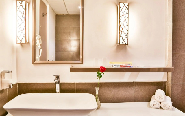 T24 Residency Mumbai International Airport Hotel