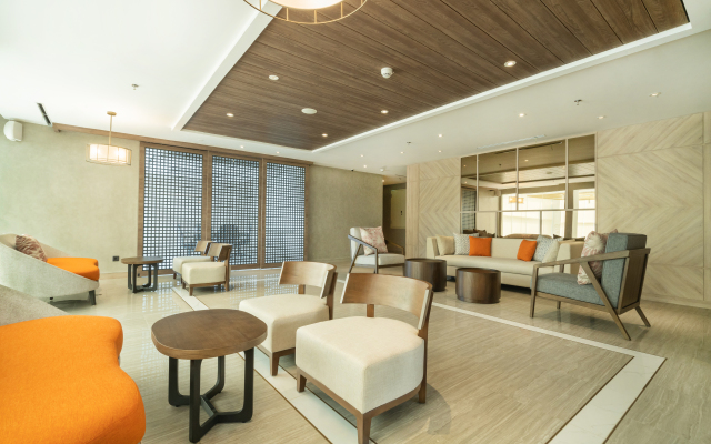 HARRIS Suites Puri Mansion