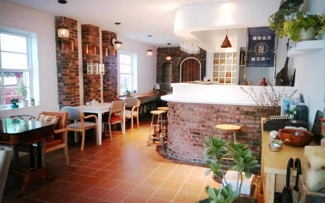 Little Time Guesthouse