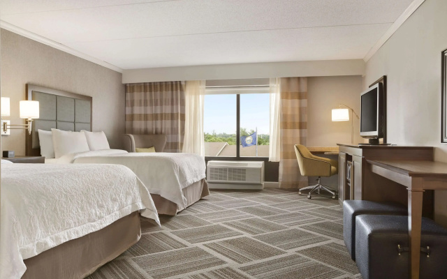 Hampton Inn & Suites Manchester-Bedford