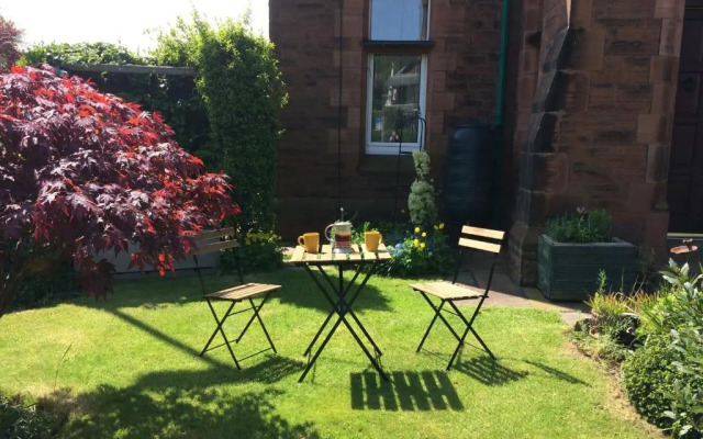 Stylish Apartment in Stone-Built Former Rectory