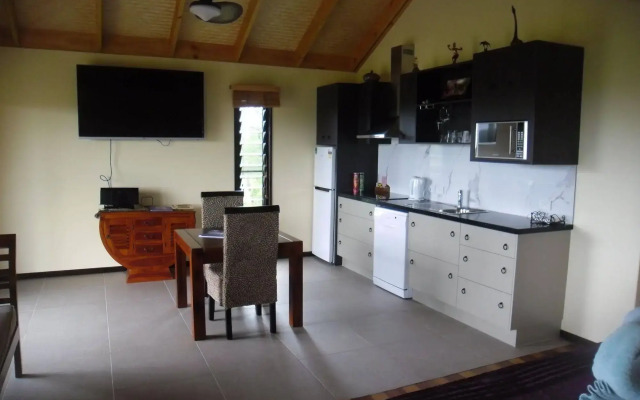 Maleny Tropical Retreat Balinese B&B