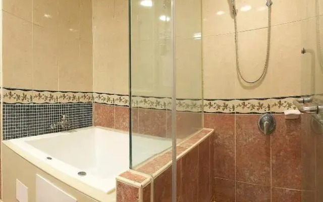 Zhi Baishan Motel