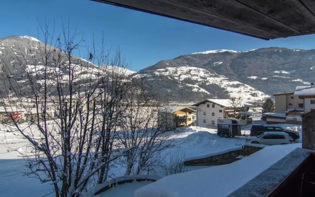 Beautiful Flat in Kaltenbach Near the ski Area