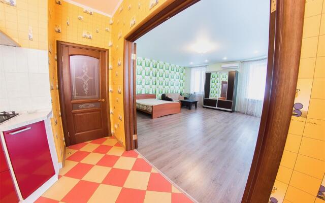 Огни Саратова на улице имени И.В. Мичурина 47/41