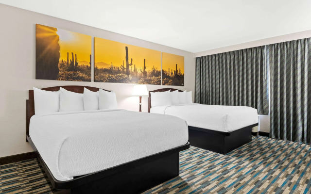 Days Inn & Suites by Wyndham Mesa Near Phoenix