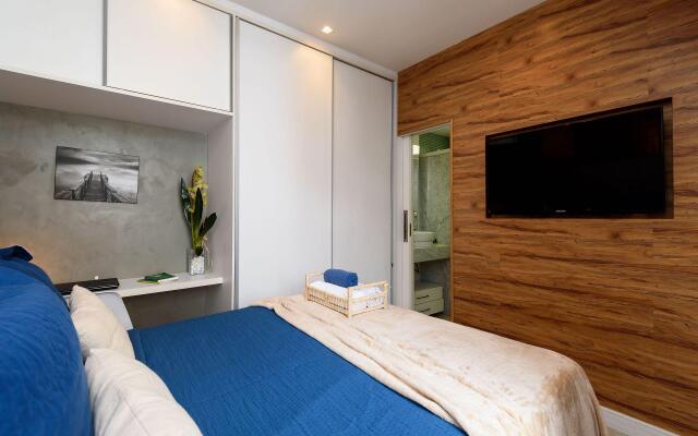 1 Quarto a 200m da Praia de Copacabana | SC 86/712