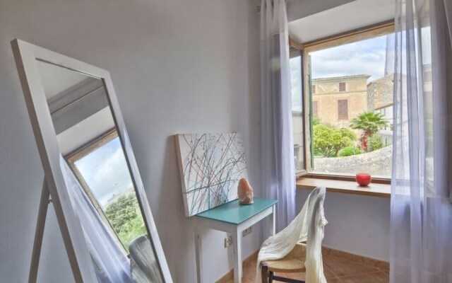 Mallorca Town House With Terrace Sleep 6pax
