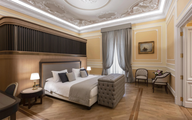 Bristol Palace Hotel - Image 5