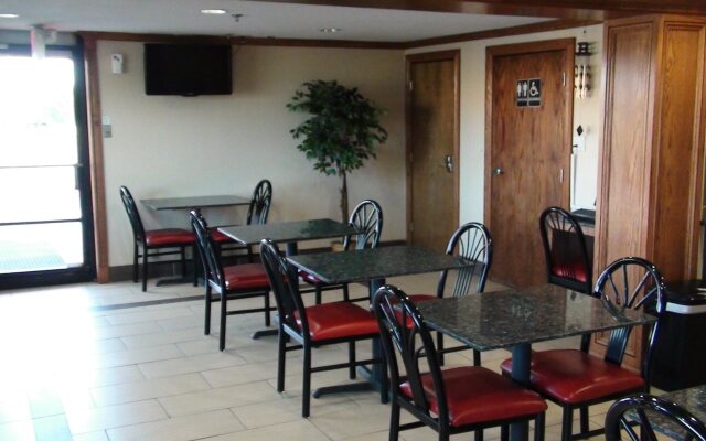 Motel 6 Oklahoma City, OK - Frontier City