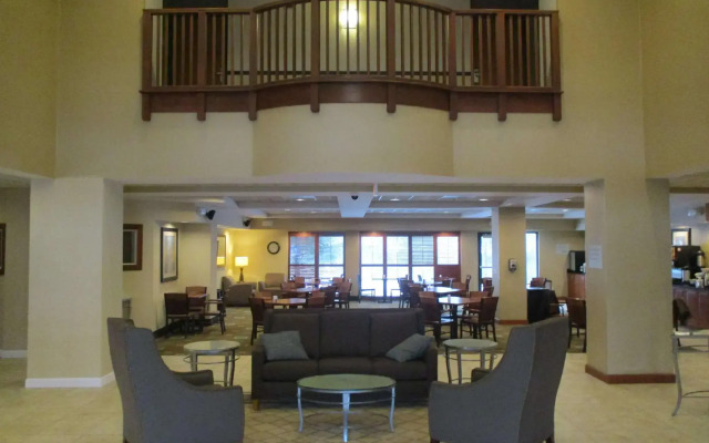 Best Western Plus St. Louis West - Chesterfield