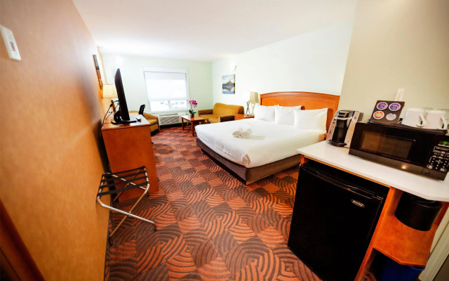 Service Plus Inns and Suites Calgary