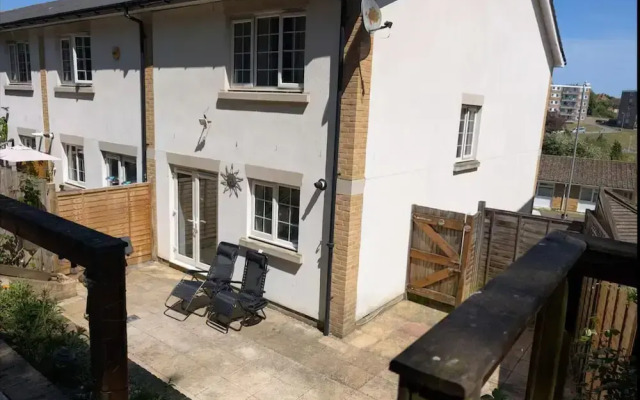 Enbrook Valley House - 3 Bedrooms, Folkestone