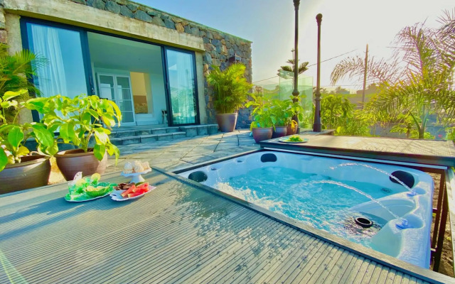 Casa Lava Luminosa y con Magníficas Vistas