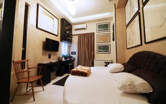 KennedyLux Apartment