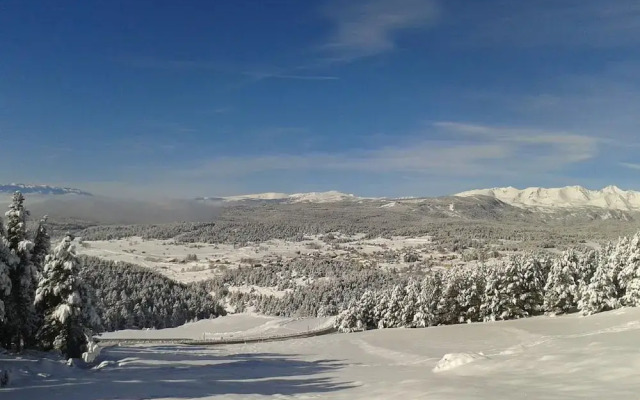 Village Club Yravals