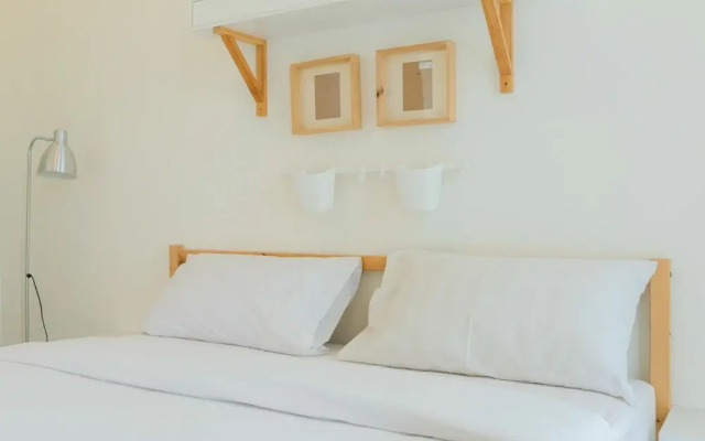 Tree Park Studio Apartment with Sofa Bed