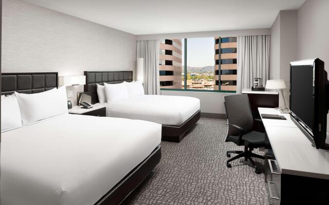 Hilton Woodland Hills / Los Angeles