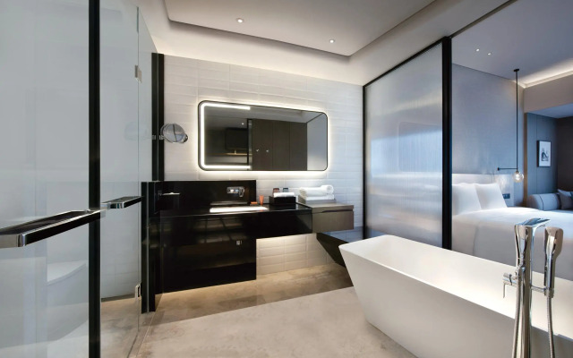 Crowne Plaza Shenzhen World Exhibition and Convention Center by IHG