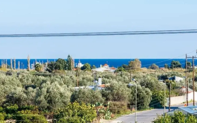 Villa Maroula