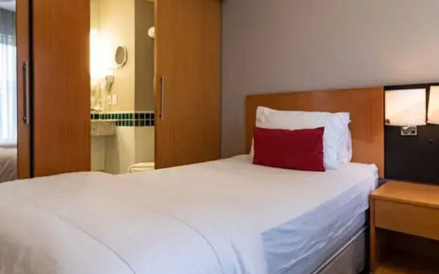 Elegance Suites Stella Vega