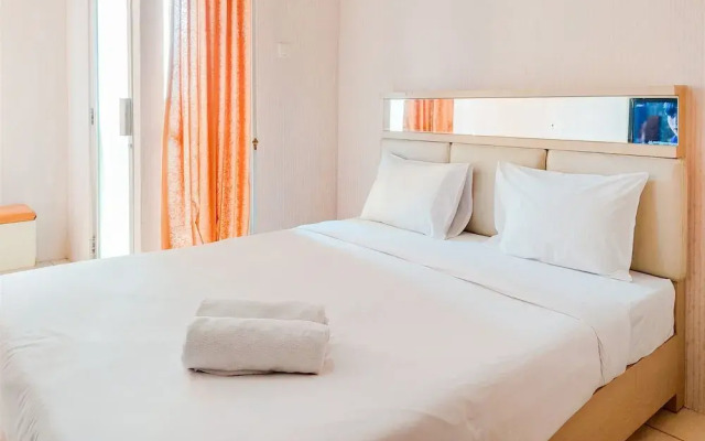 Cozy And Nice Studio At Great Western Apartment