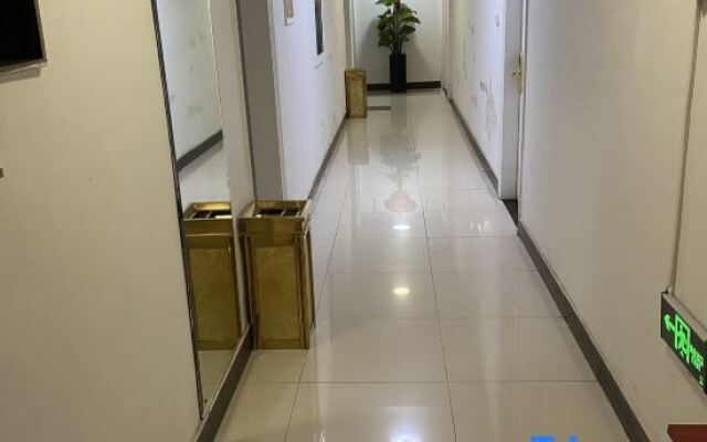 Rongyue Hostel