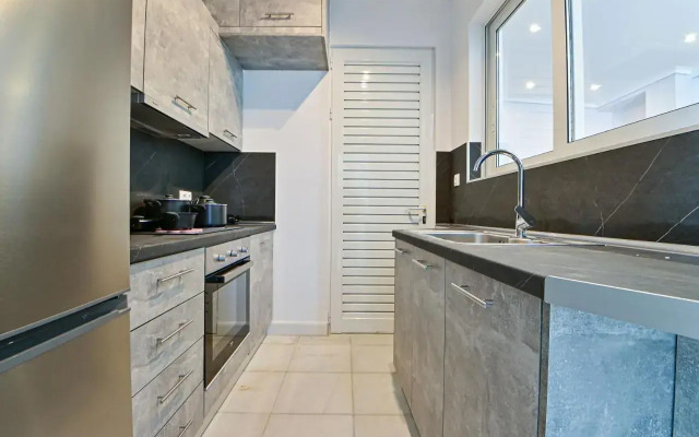 Charming apartment with a sea view terrace (F1)