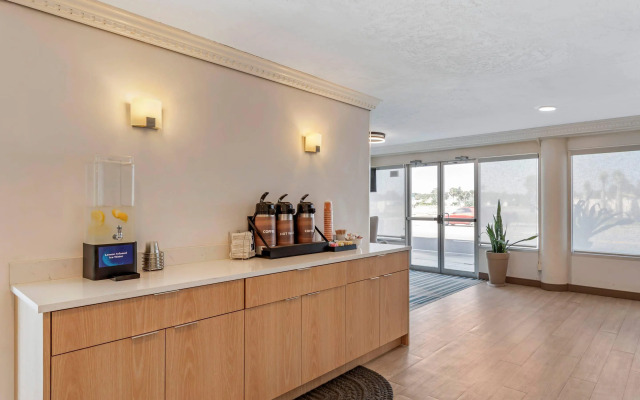 Comfort Inn & Suites Ormond Beach Oceanfront