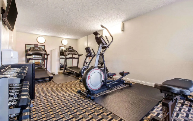 Ramada by Wyndham Santee I-95