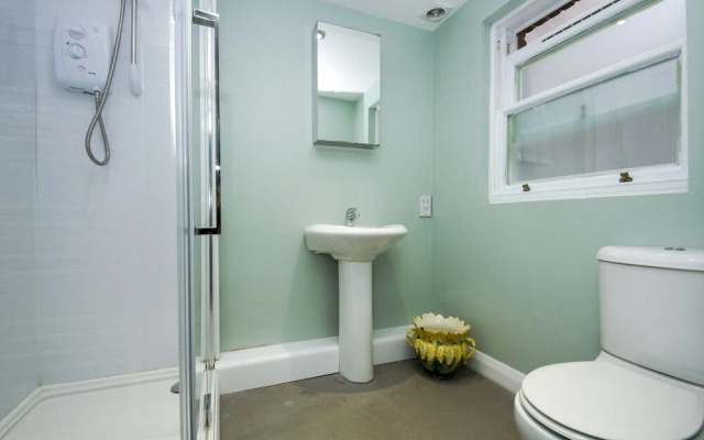 Chocolate Box Central by Brighton Holiday Lets