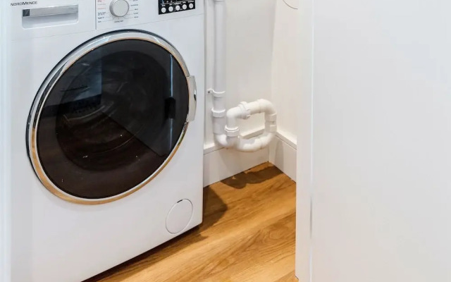 Attractive Atria Apartments