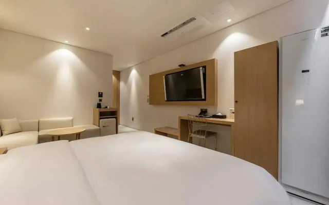Masan Daisy Hotel