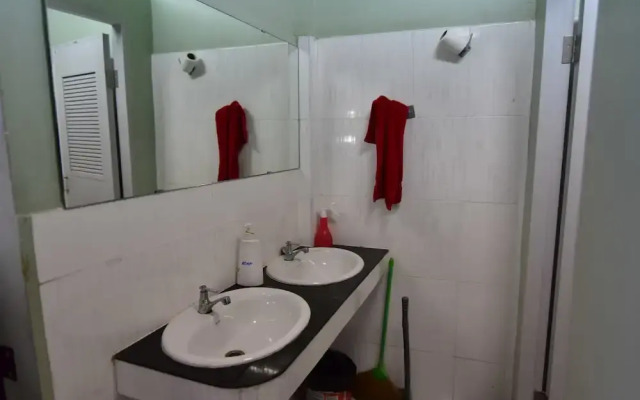 5 Minute Hostel