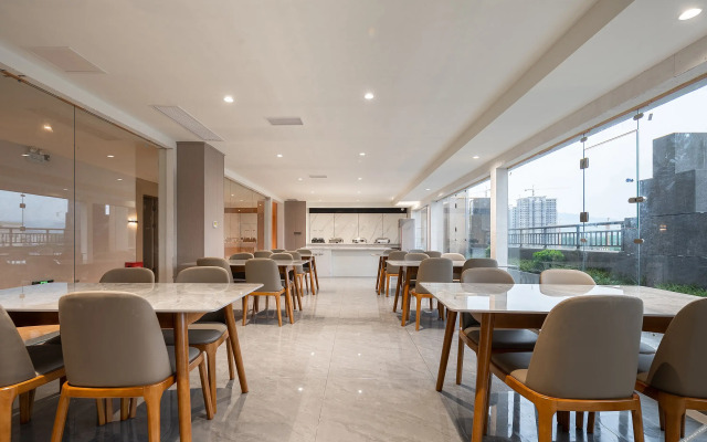 Shiyue Hotel (Gaoxian Fortune Center Store)